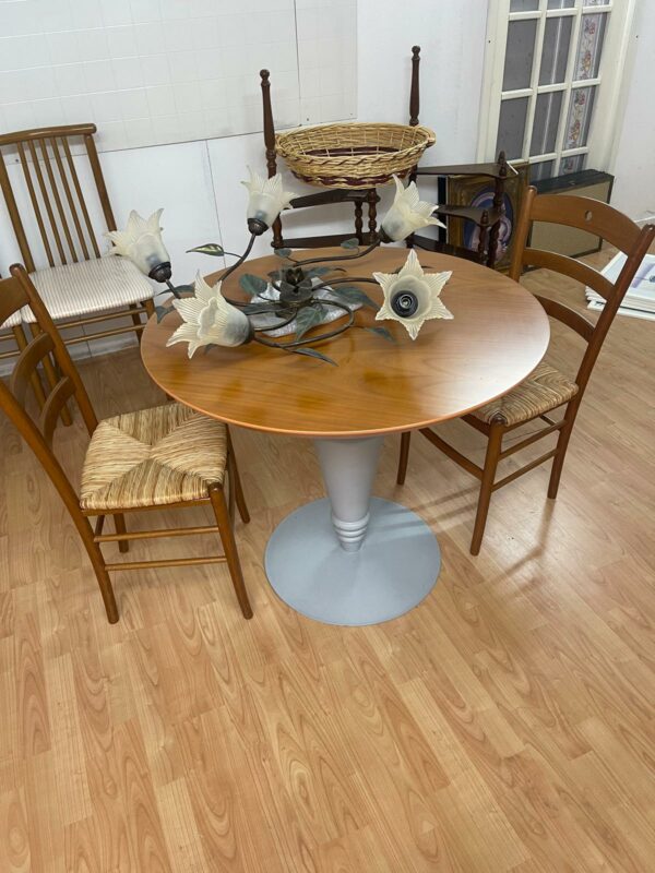 Masa rotunda Noua din lemn masiv cu picior de metal made in italy R-1004